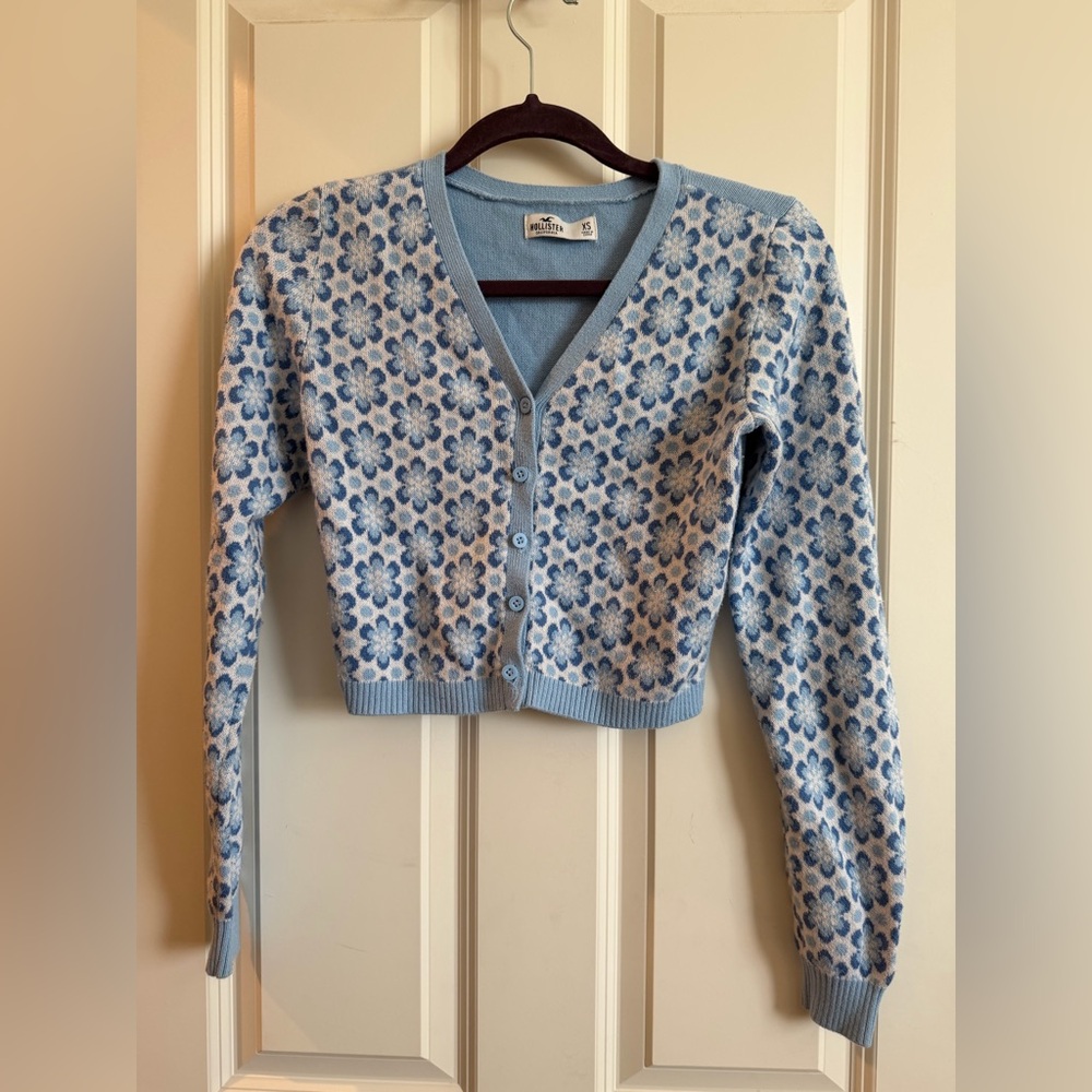 Hollister blue and white flower button cardigan